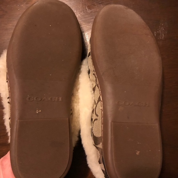 Coach slippers size 6 - Picture 4 of 4